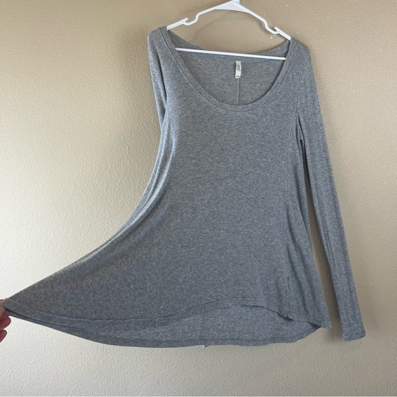 Free People Flowy January Top Grey - Picture 5 of 12